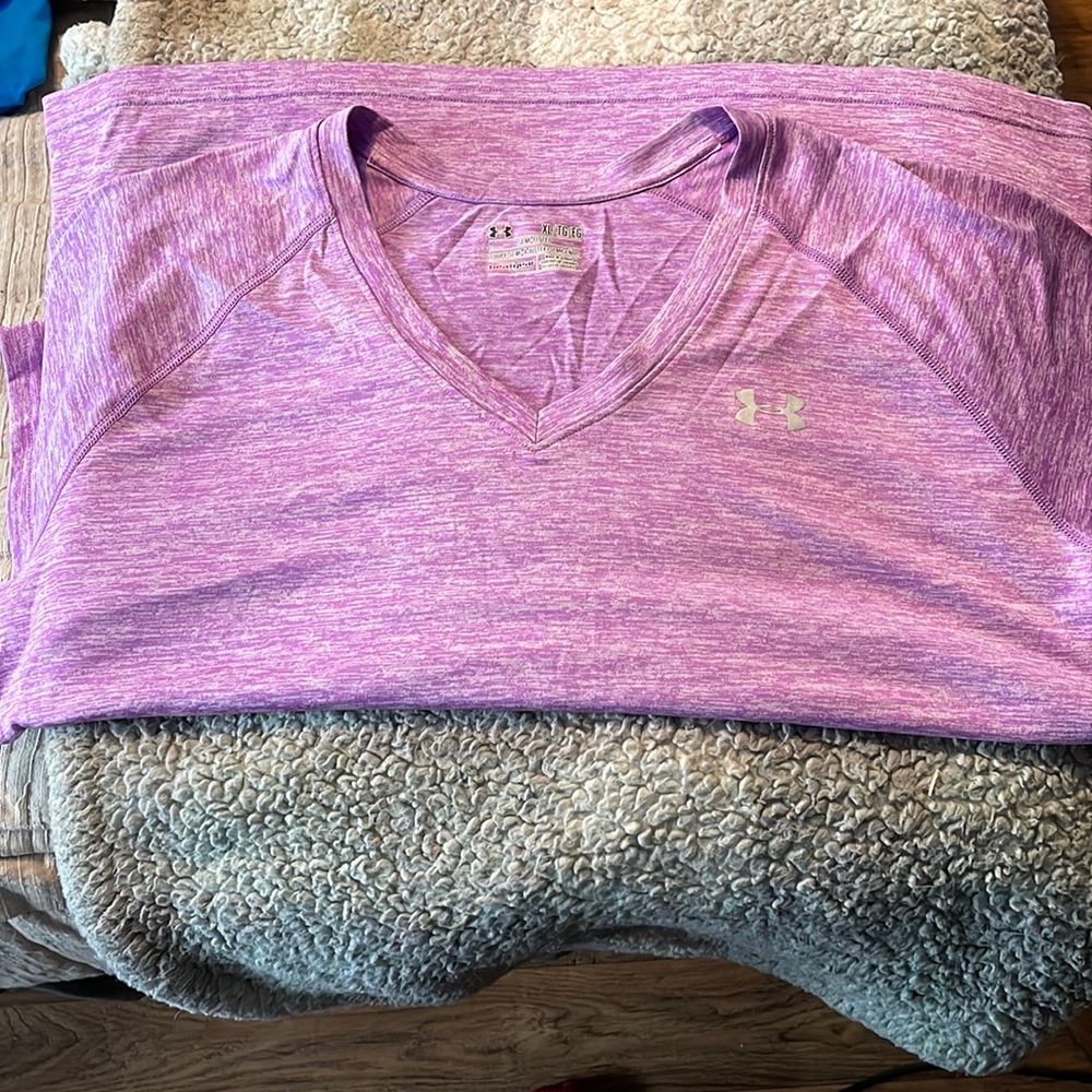 Under Armour  Heat Gear short sleeve tee women’s size XL